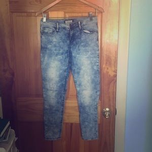 Acid wash jeans